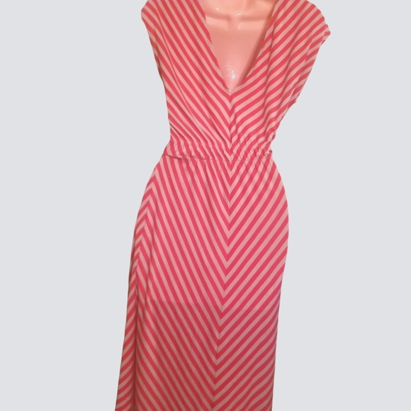 Charlotte Russe Red & White Striped Patterned High Low Dress Size Small - Picture 7 of 10